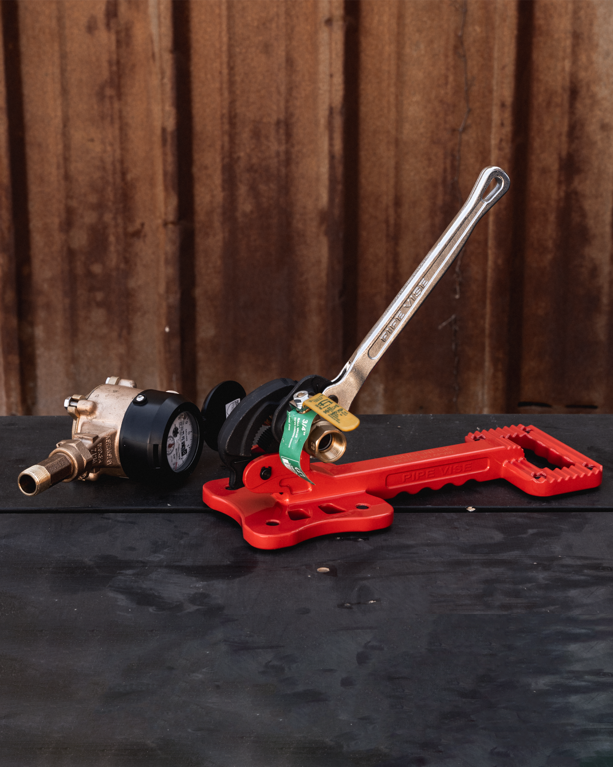 The Roughneck™ (APV02). 2" Capacity.