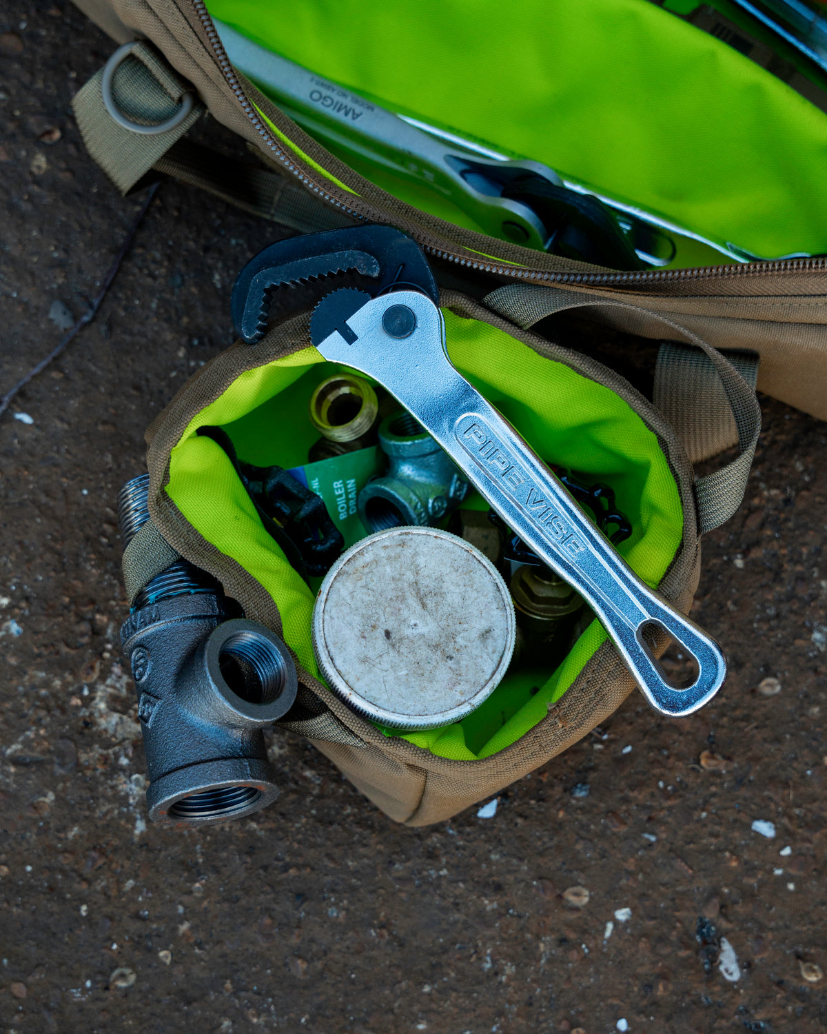 Amigo Slim 4 Piece Set. 1" Capacity.