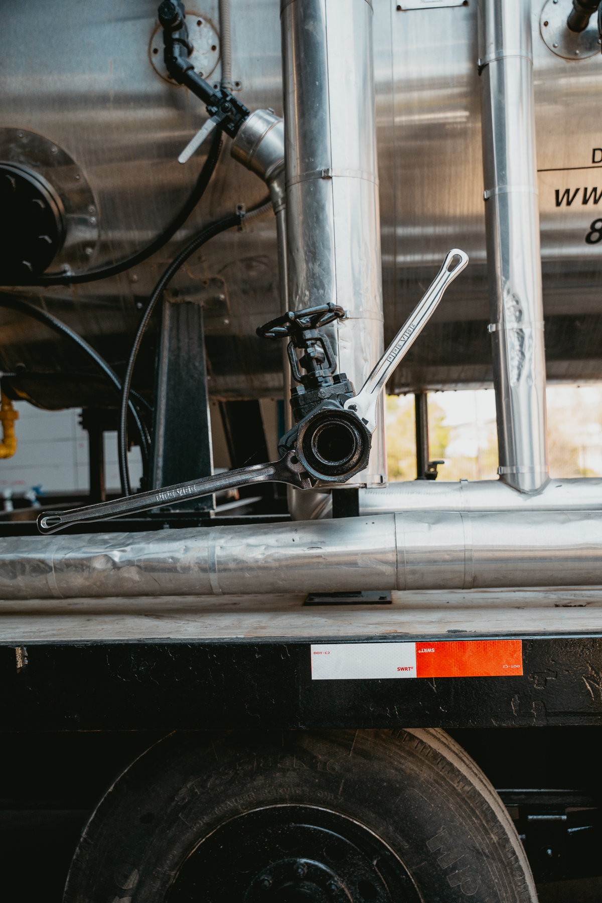 The Tomahawk XL™ (SW16-2). 2" Capacity.